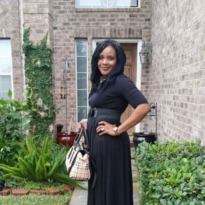 Meet your Posher, Cynthia